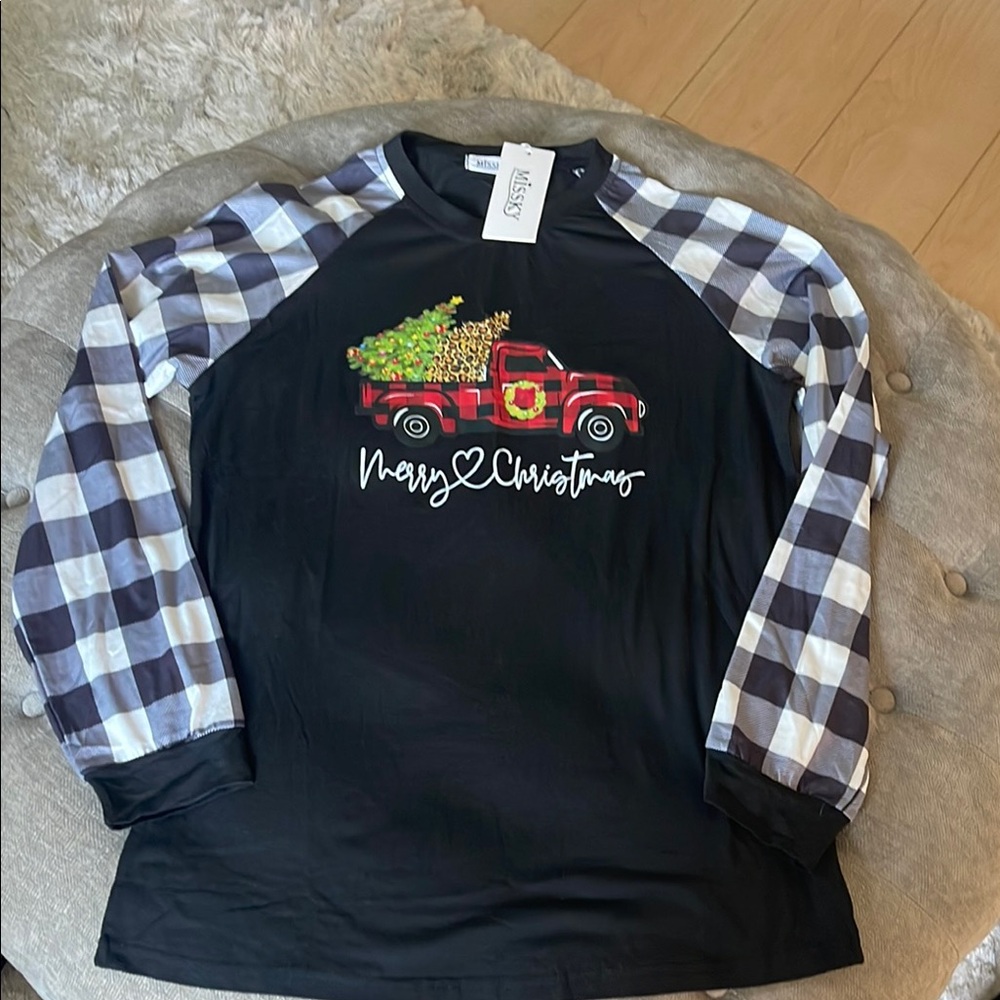 Men’s small Christmas pajama top, new with tags